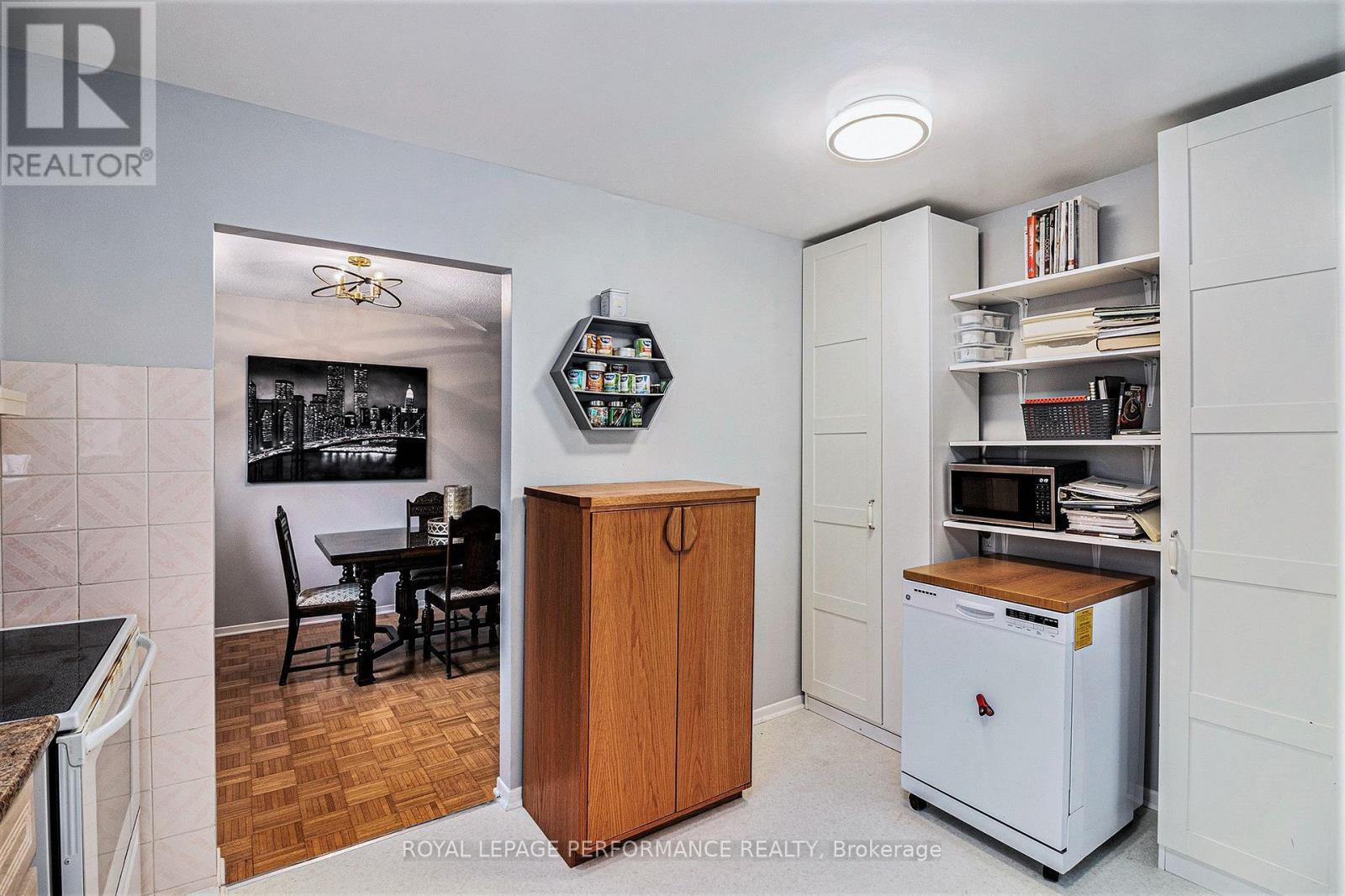 












6349 ST LOUIS DRIVE

,
Ottawa,




Ontario
K1C2X9

