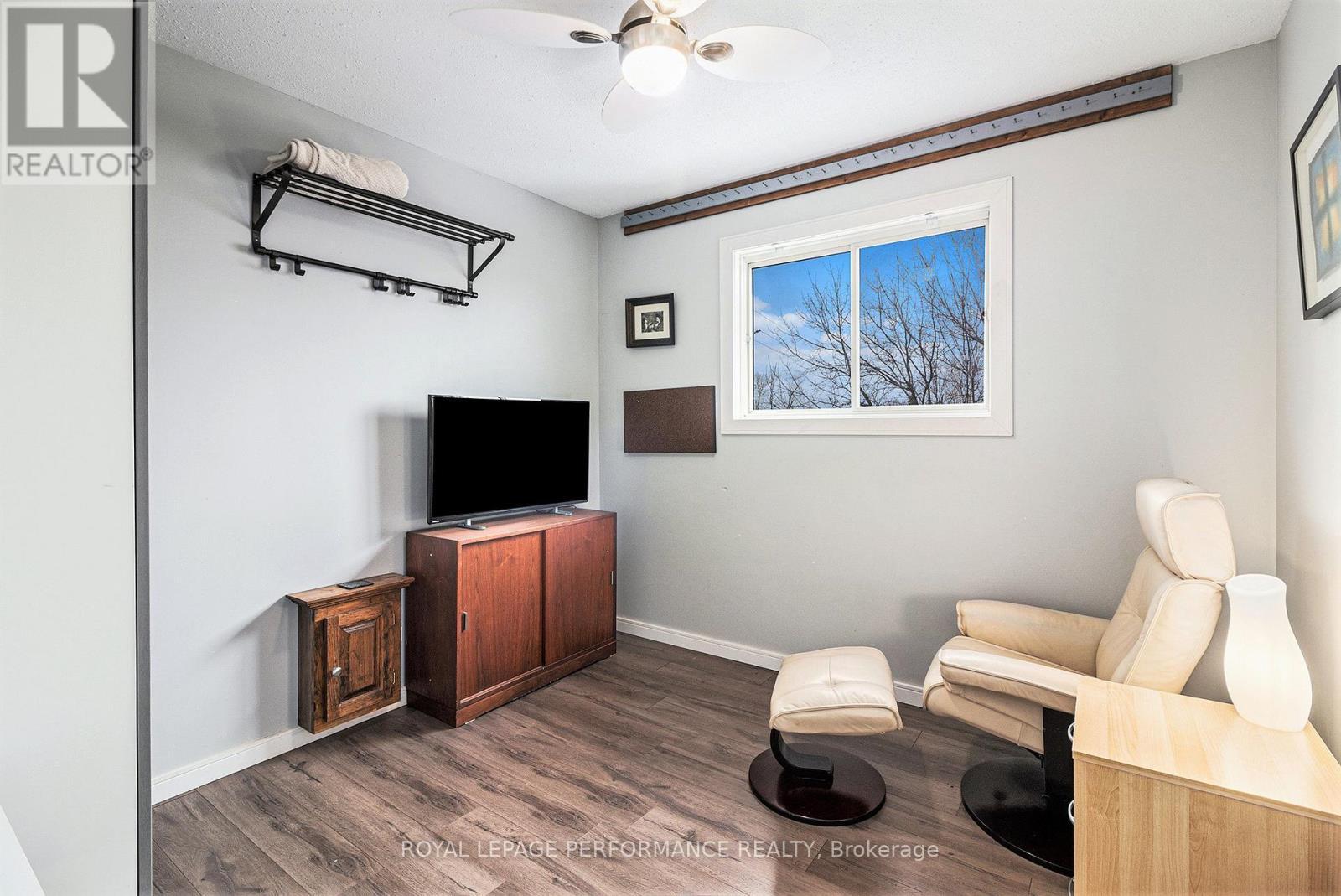 












6349 ST LOUIS DRIVE

,
Ottawa,




Ontario
K1C2X9

