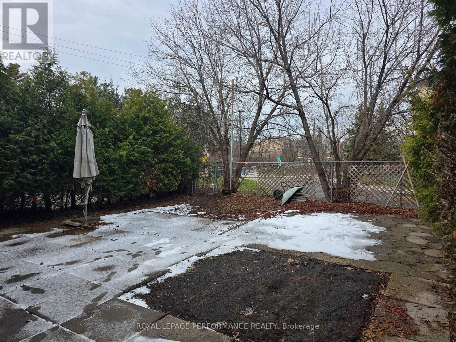 












6349 ST LOUIS DRIVE

,
Ottawa,




Ontario
K1C2X9

