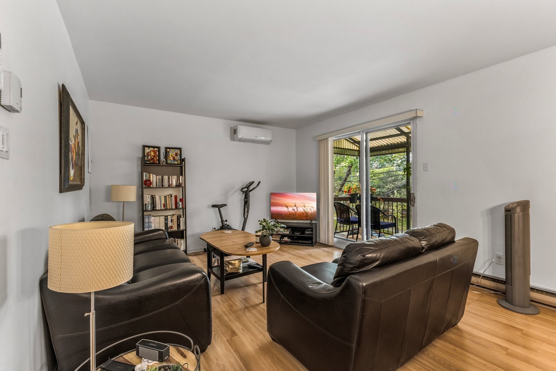 









10350


Av. Charton

,
Montréal (Ahuntsic-Cartierville),




QC
H2B2E1

