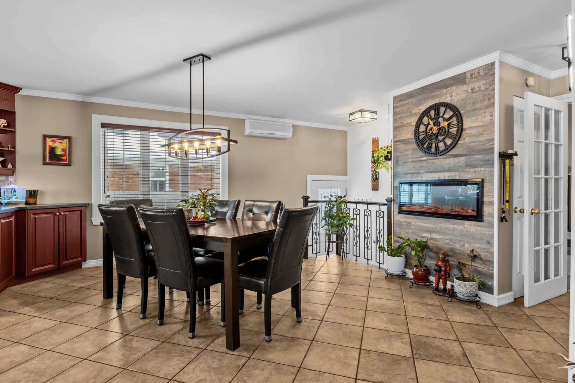 









358


Rue Frontenac

,
Saint-Jean-sur-Richelieu,




QC
J3B3A1

