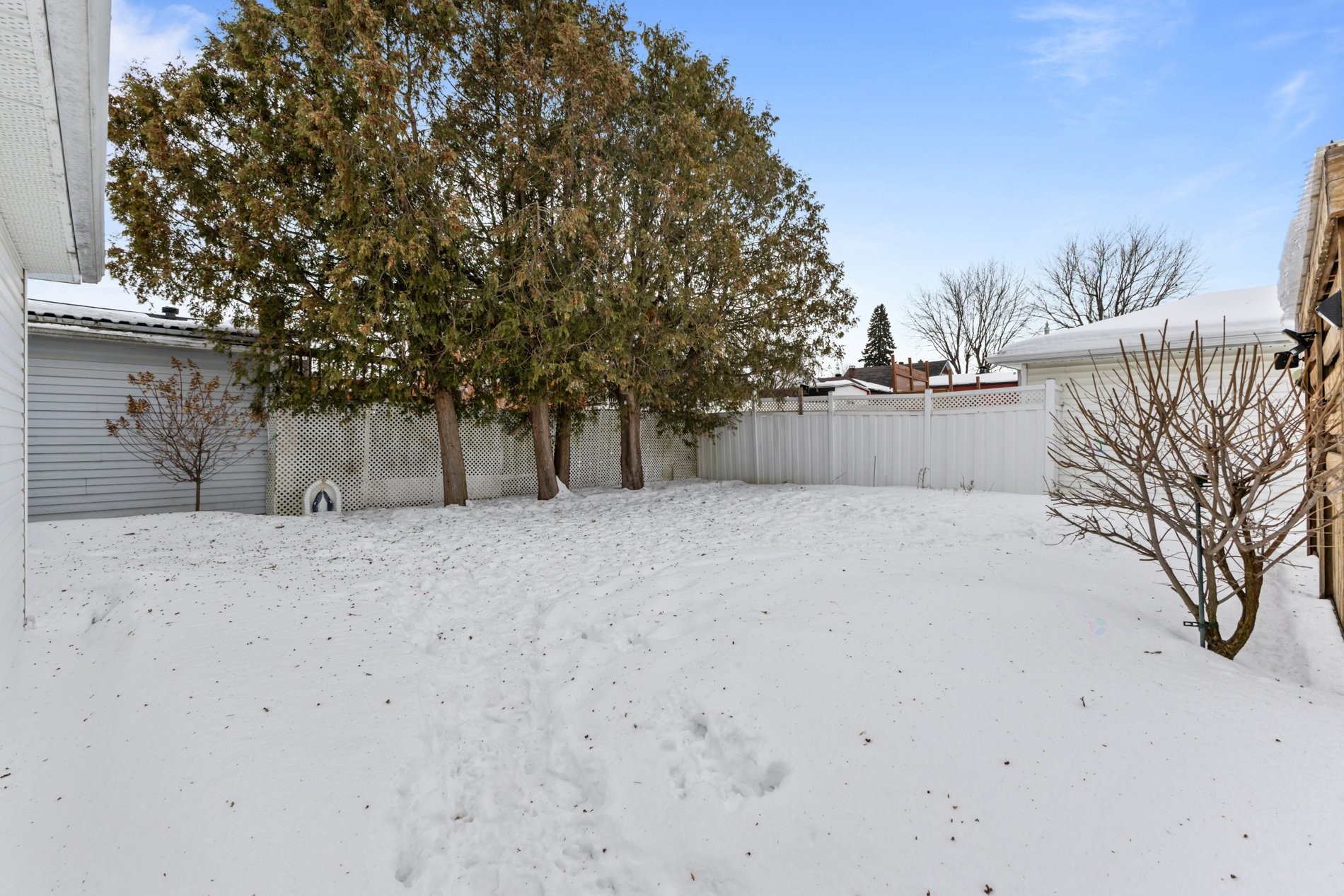 









358


Rue Frontenac

,
Saint-Jean-sur-Richelieu,




QC
J3B3A1

