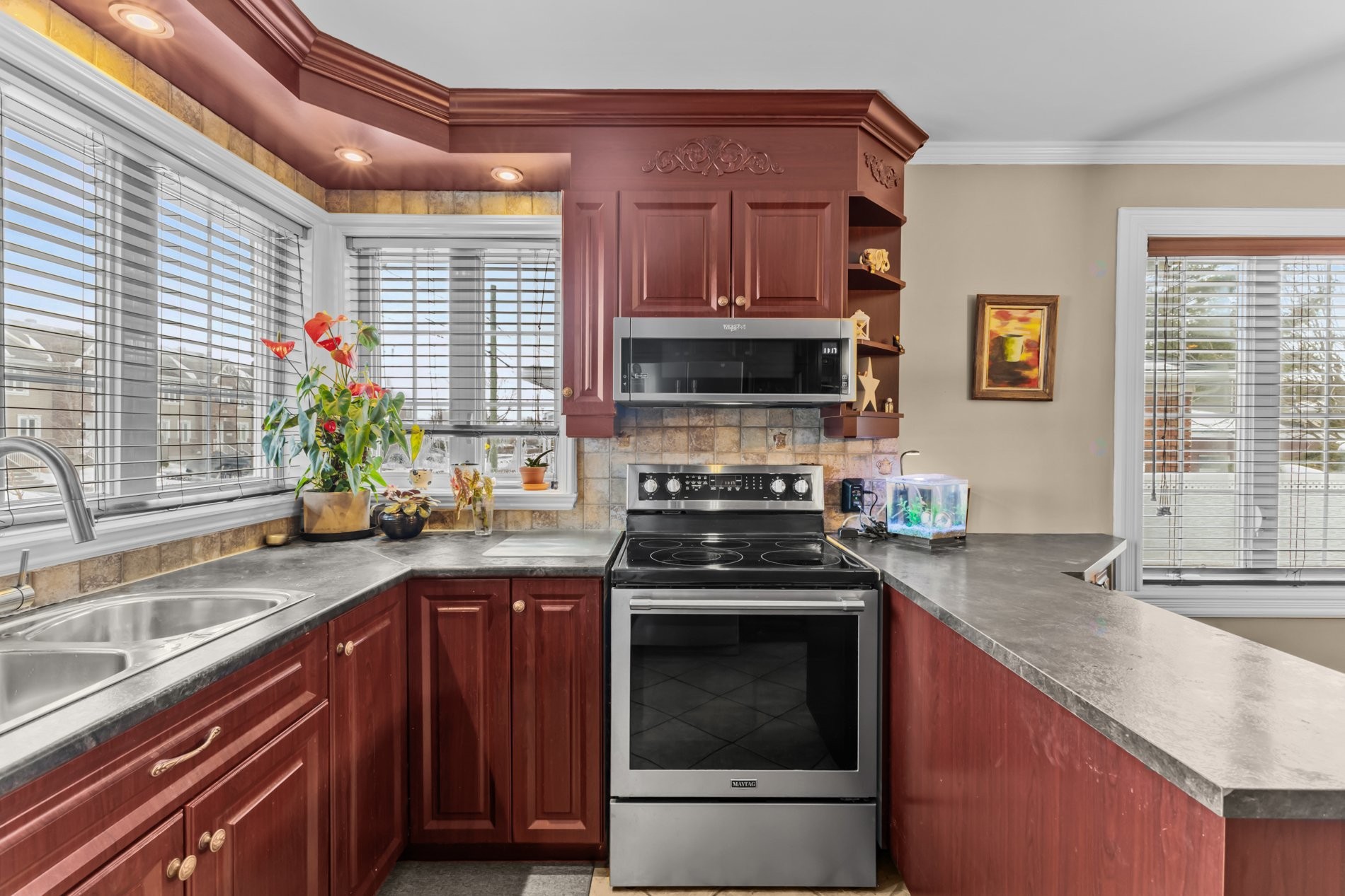 









358


Rue Frontenac

,
Saint-Jean-sur-Richelieu,




QC
J3B3A1

