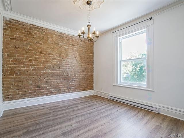 









4393


Rue Rivard

,
Montréal (Le Plateau-Mont-Royal),




QC
H2J2N1

