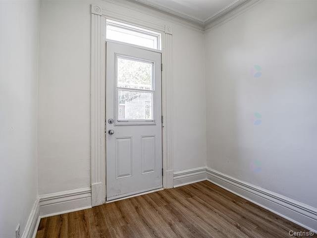 









4393


Rue Rivard

,
Montréal (Le Plateau-Mont-Royal),




QC
H2J2N1

