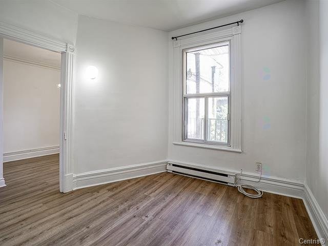 









4393


Rue Rivard

,
Montréal (Le Plateau-Mont-Royal),




QC
H2J2N1

