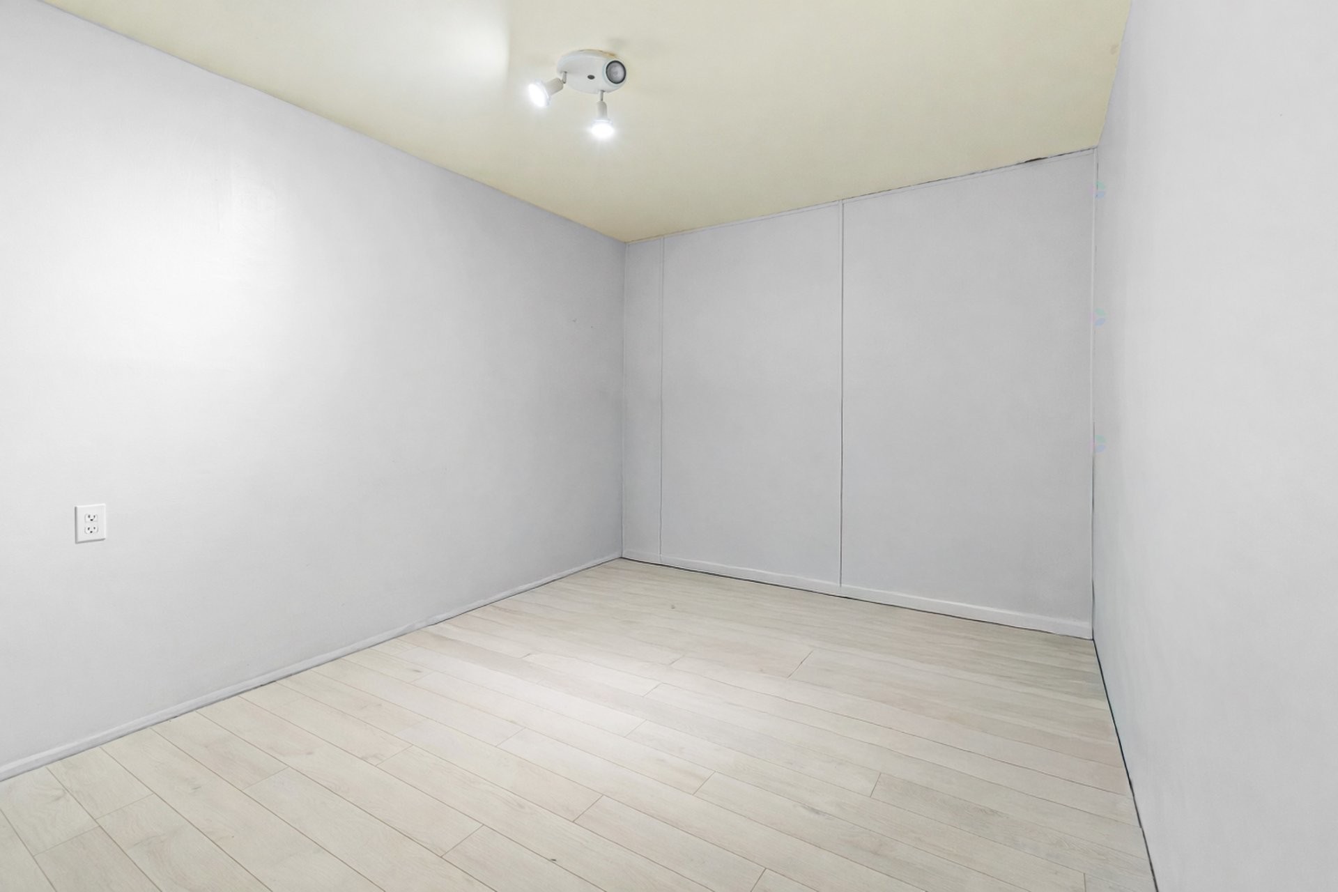 









29


Rue Raymond

,
Grenville,




QC
J0V1J0

