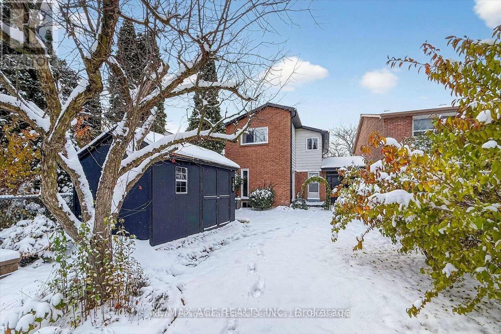 












100 BRIMWOOD DRIVE

,
Toronto (Agincourt North),




Ontario
M1V1C2

