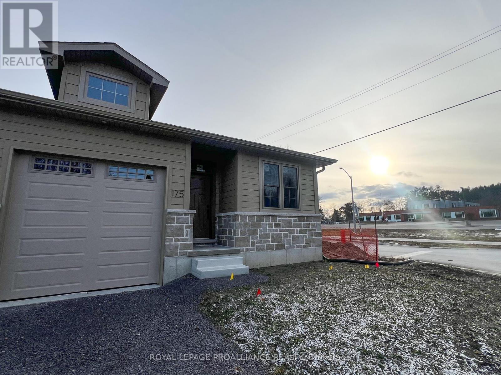 












175 POMEROY AVENUE

,
Tweed (Tweed (Village)),




Ontario
K0K3J0

