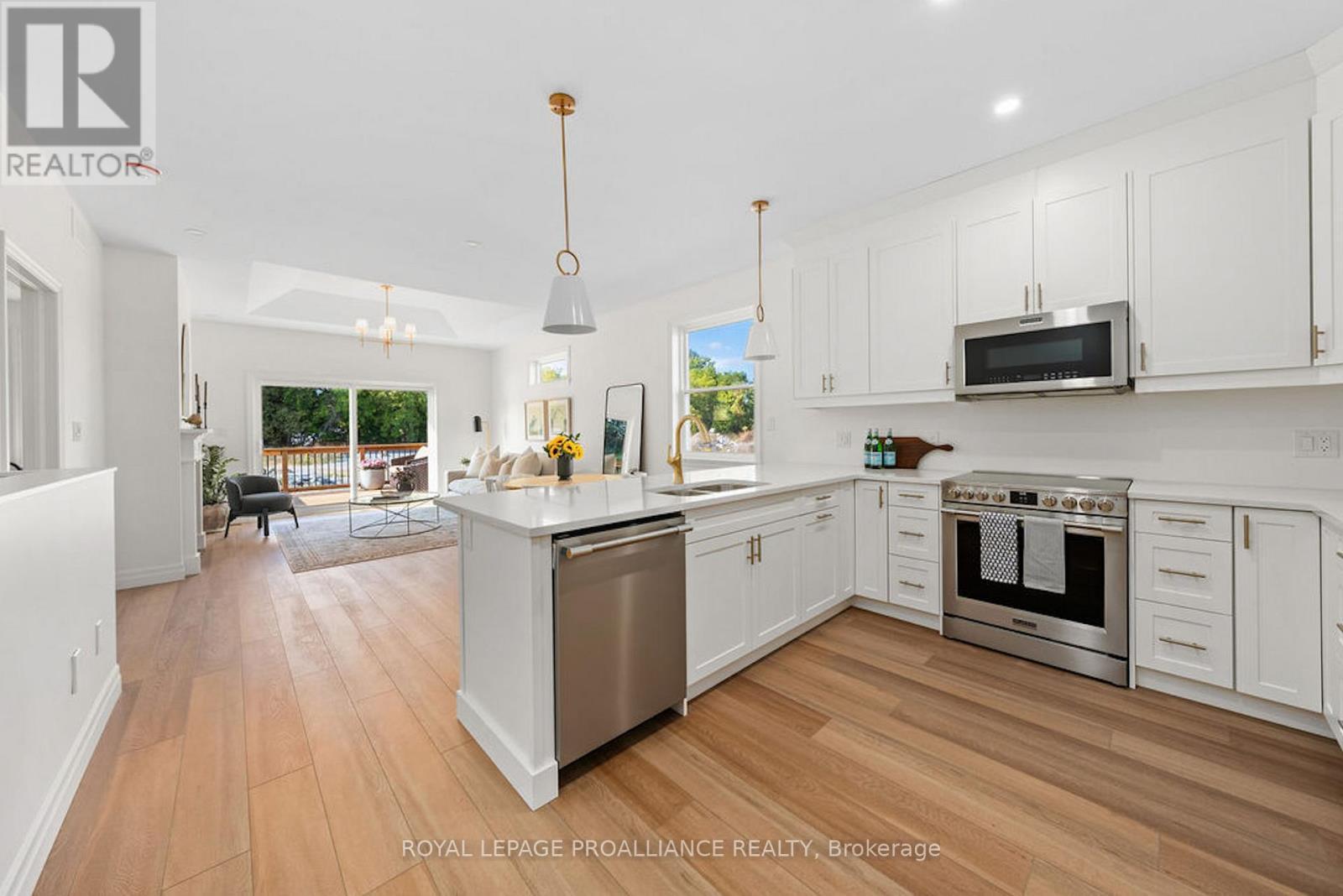 












175 POMEROY AVENUE

,
Tweed (Tweed (Village)),




Ontario
K0K3J0

