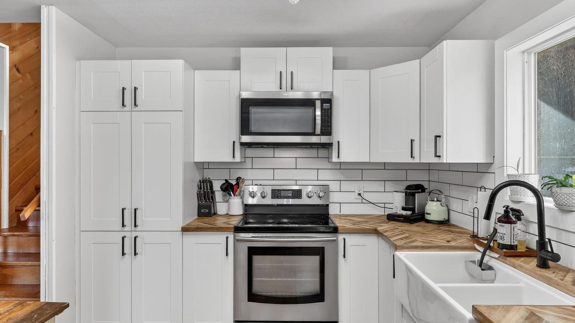 









7312


Fintry Delta

Road,
Kelowna,




BC
V1Z 3V2


