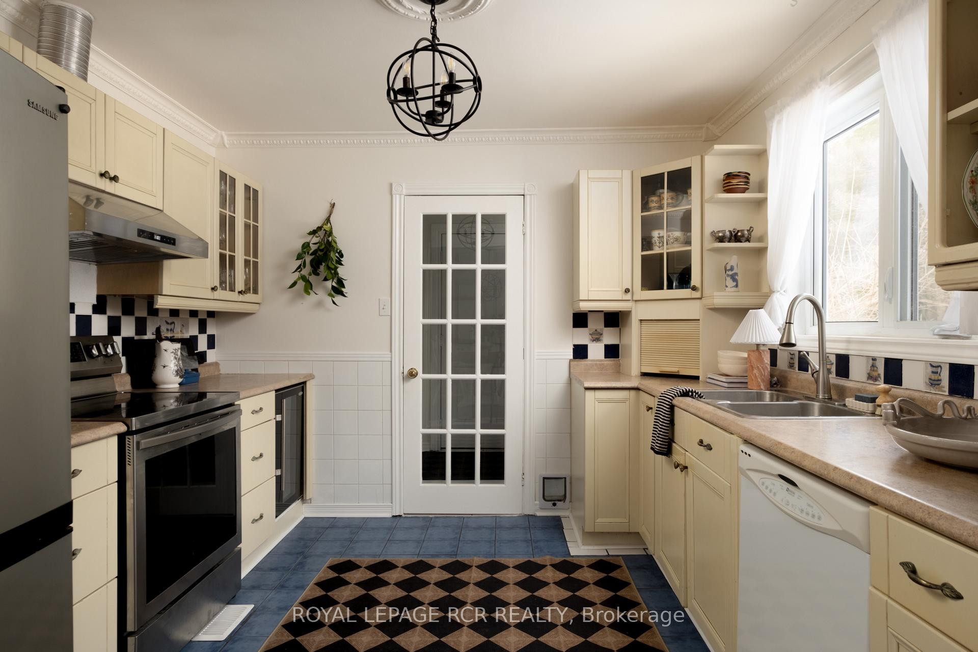 









6024


Fourth

Line,
Erin,




ON
L0N 1N0

