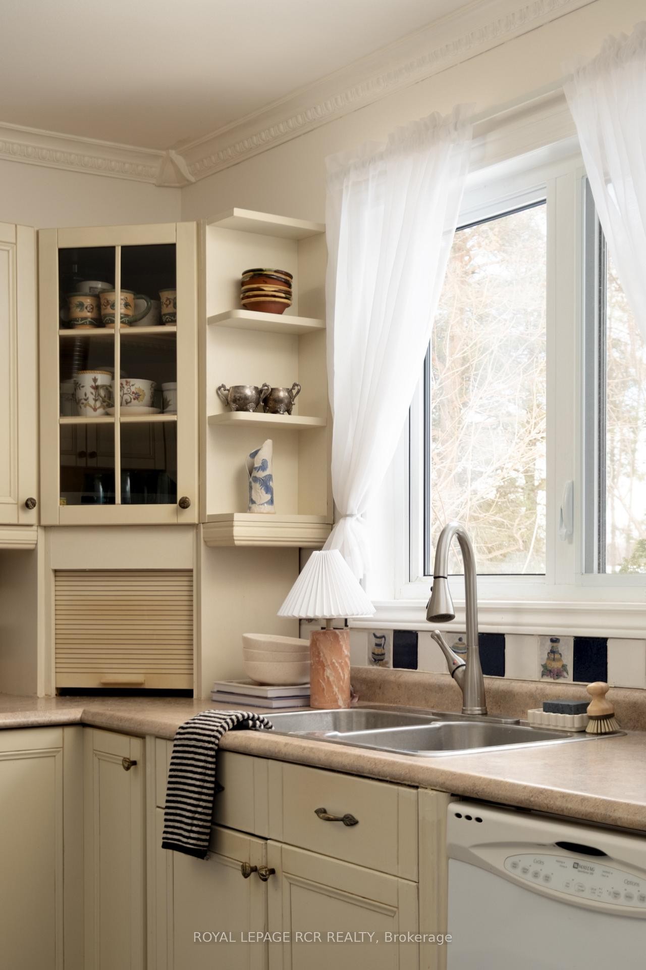 









6024


Fourth

Line,
Erin,




ON
L0N 1N0

