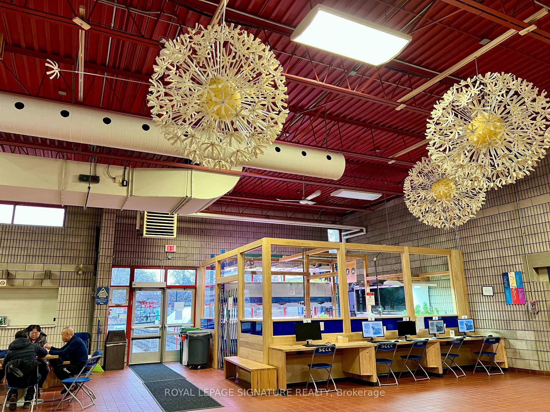 









707


Dundas

Street West,
Toronto,




ON
M5T 2W6

