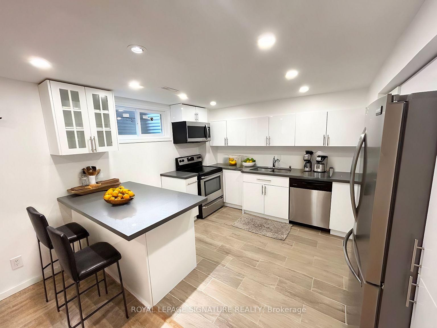 









89


Pioneer

Lane, Bsmt,
Vaughan,




ON
L4L 2J2

