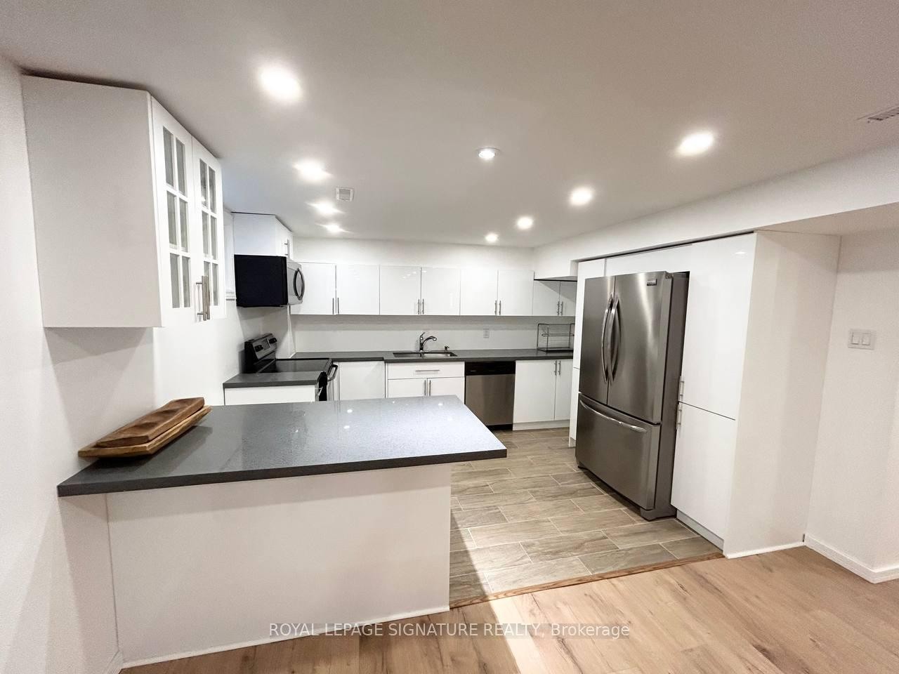 









89


Pioneer

Lane, Bsmt,
Vaughan,




ON
L4L 2J2

