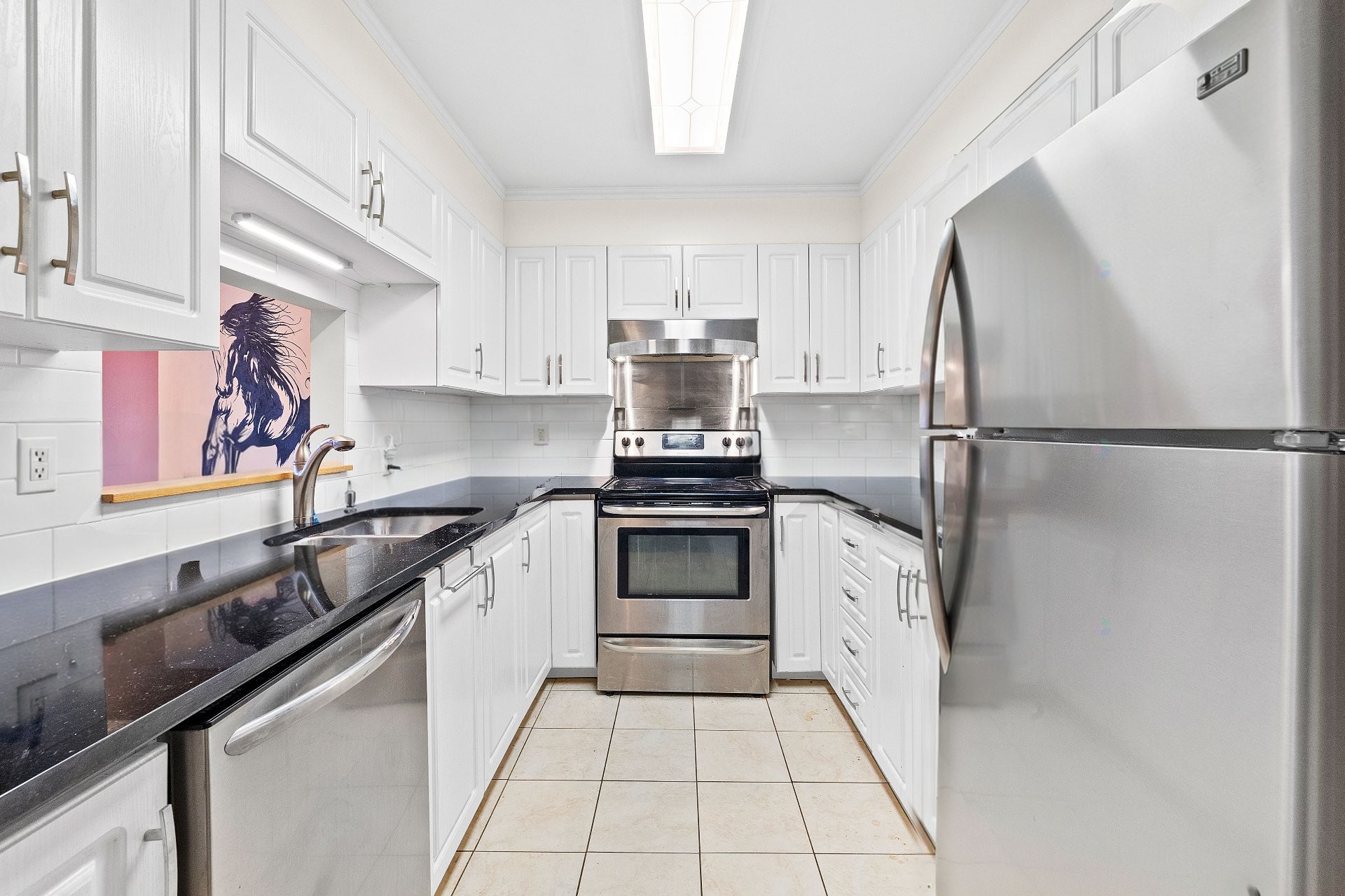 









127


Boul. St-Elzear E.

, 305,
Laval (Vimont),




QC
H7M1C5

