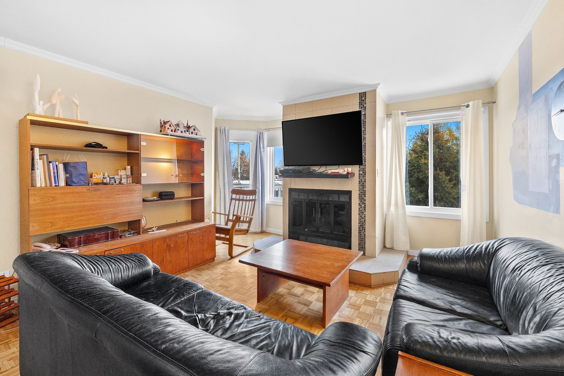 









127


Boul. St-Elzear E.

, 305,
Laval (Vimont),




QC
H7M1C5

