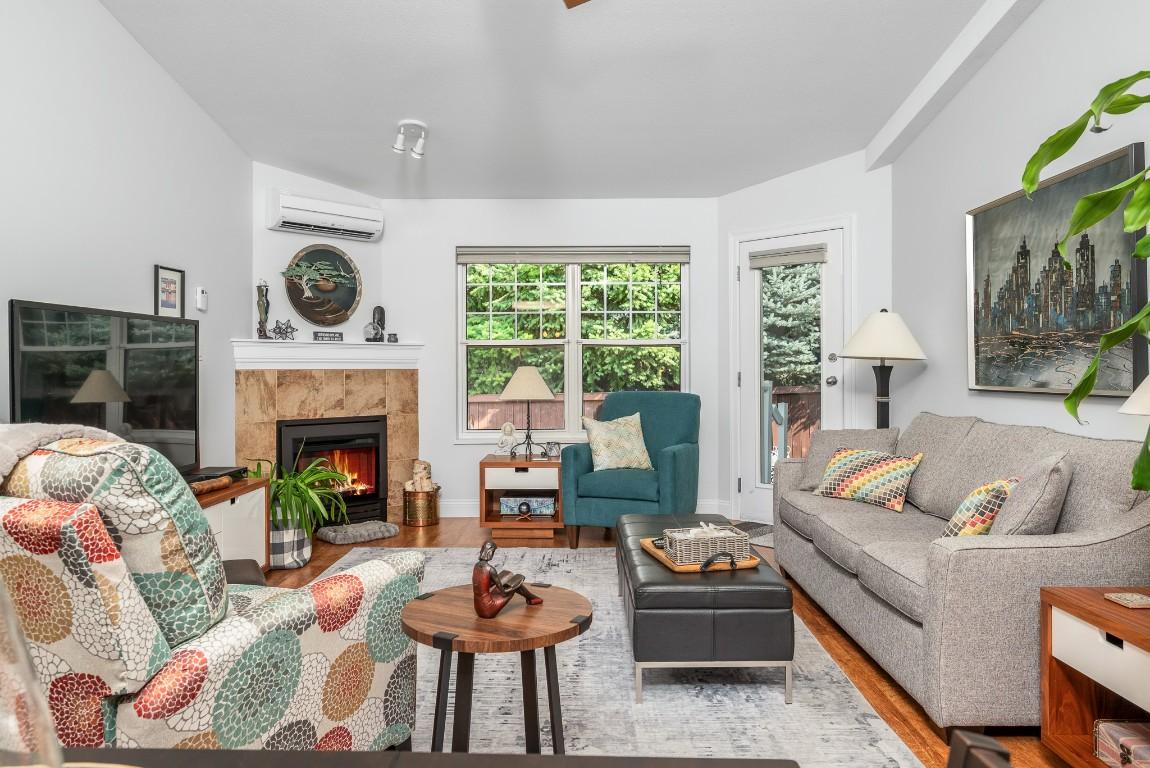 









3485


Rosedale

Avenue, 7,
Armstrong,




BC
V4Y 2B3

