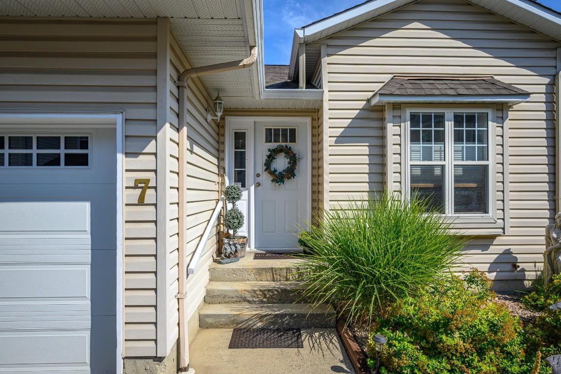 









3485


Rosedale

Avenue, 7,
Armstrong,




BC
V4Y 2B3

