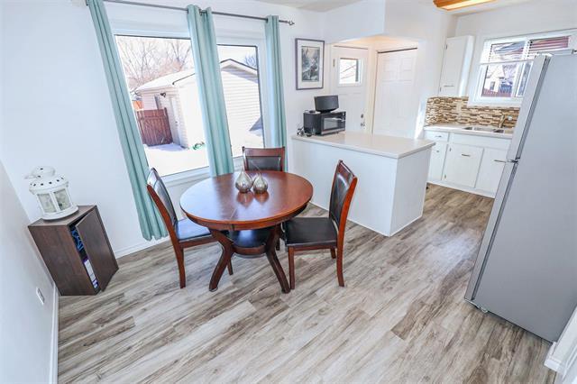 









10


Kerwell

PL,
Winnipeg,




MB
R2N 1G6

