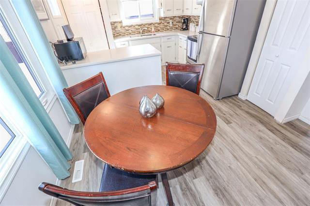 









10


Kerwell

PL,
Winnipeg,




MB
R2N 1G6

