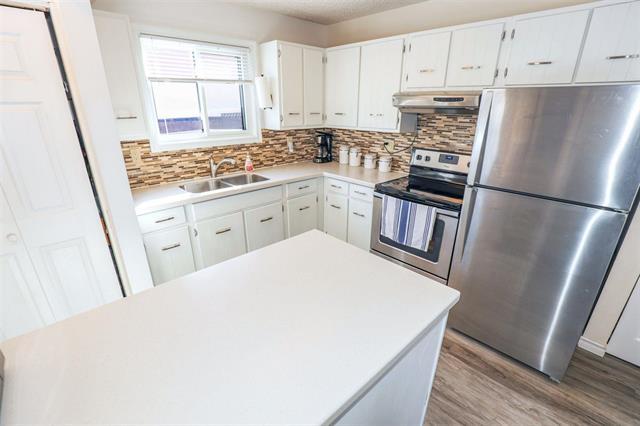 









10


Kerwell

PL,
Winnipeg,




MB
R2N 1G6

