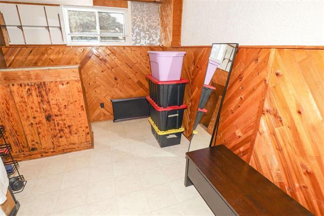 









10


Kerwell

PL,
Winnipeg,




MB
R2N 1G6

