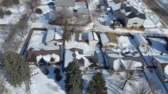 









10


Kerwell

PL,
Winnipeg,




MB
R2N 1G6

