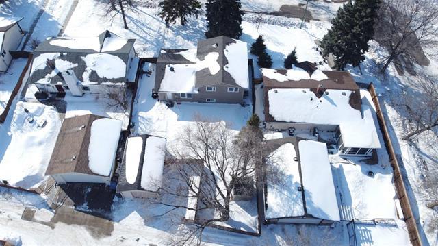 









10


Kerwell

PL,
Winnipeg,




MB
R2N 1G6

