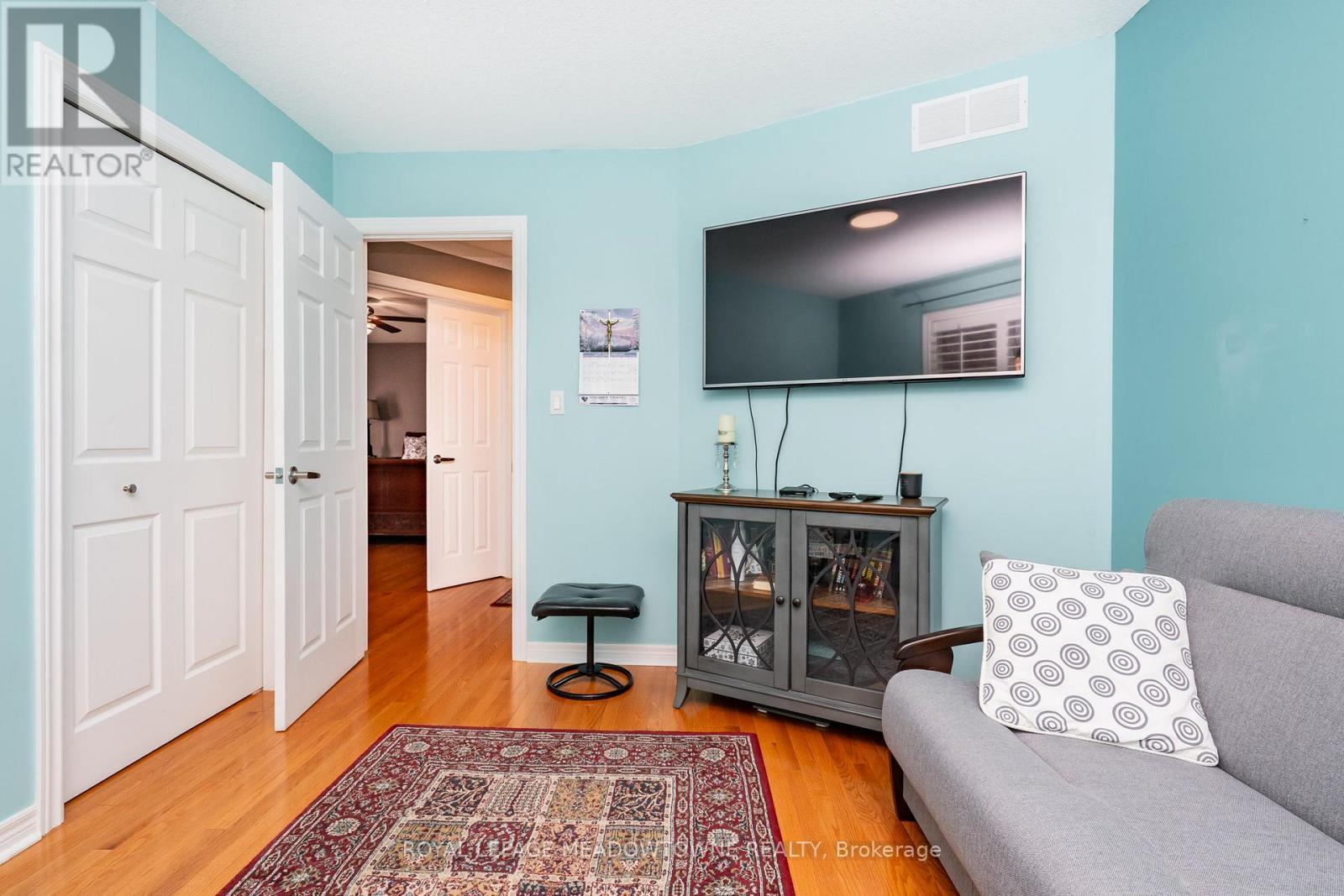 












70 REVELL DRIVE

,
Centre Wellington,




Ontario
N1M0A5

