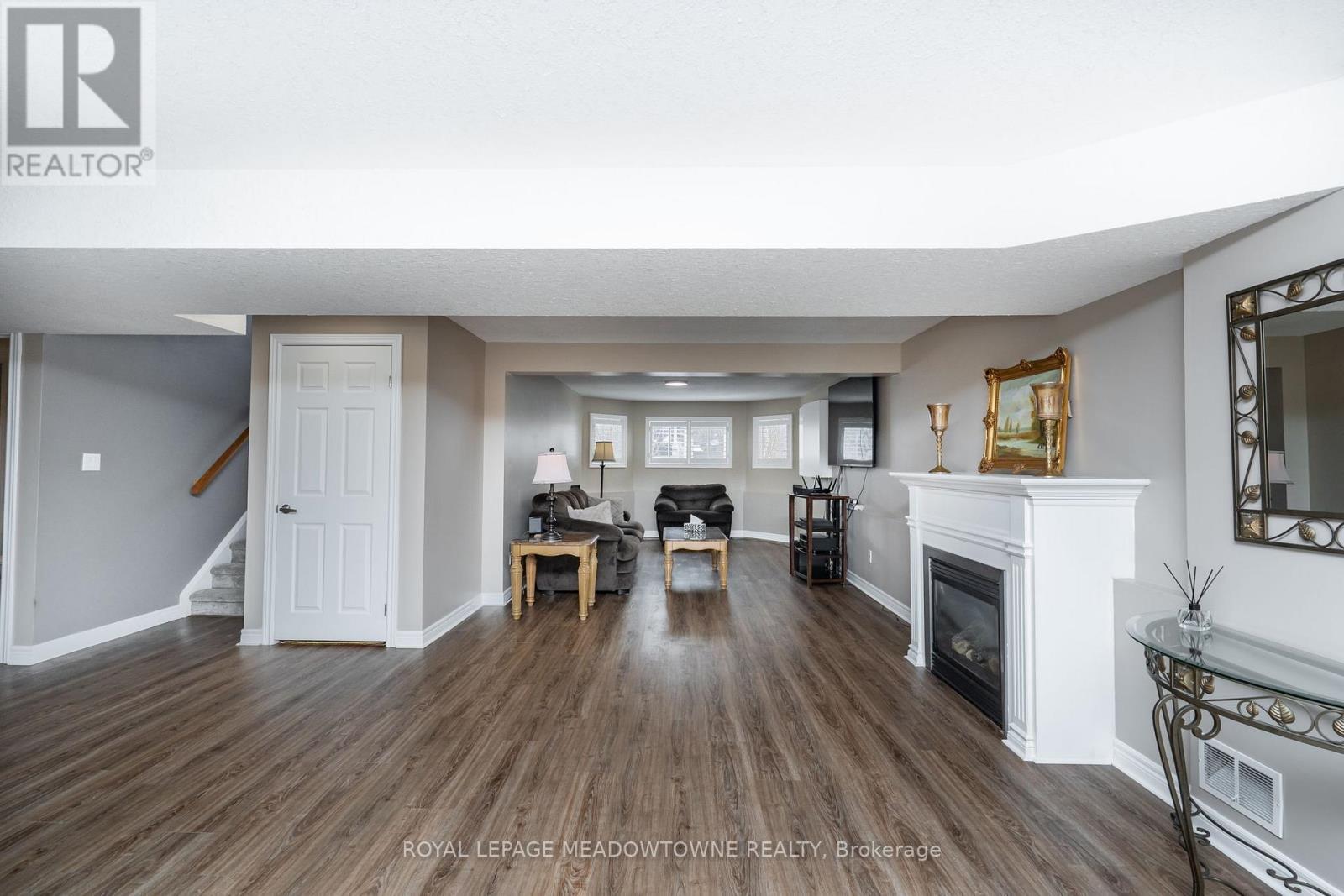 












70 REVELL DRIVE

,
Centre Wellington,




Ontario
N1M0A5

