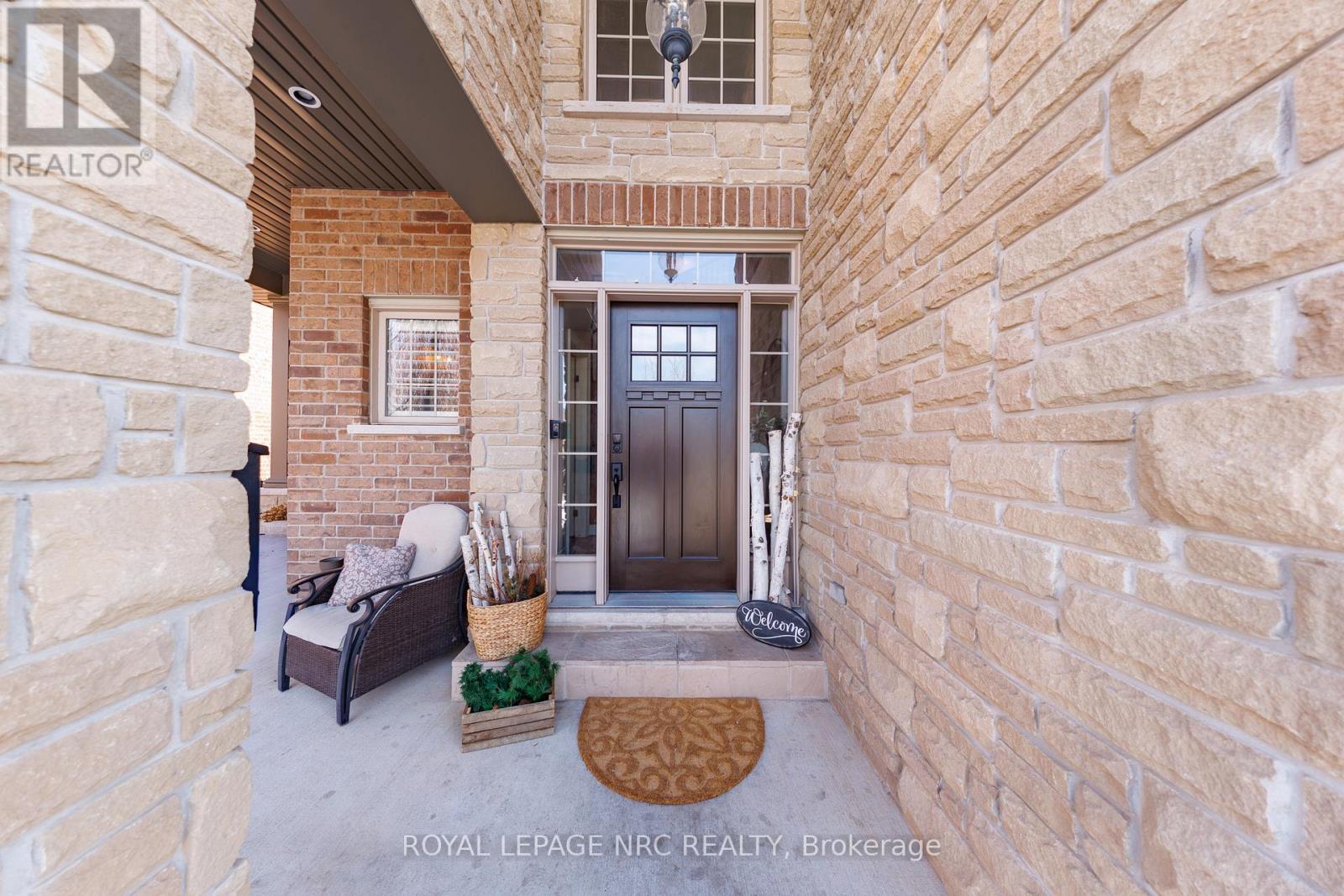 












27 BELL AVENUE

,
Grimsby (Grimsby East),




Ontario
L3M1B2

