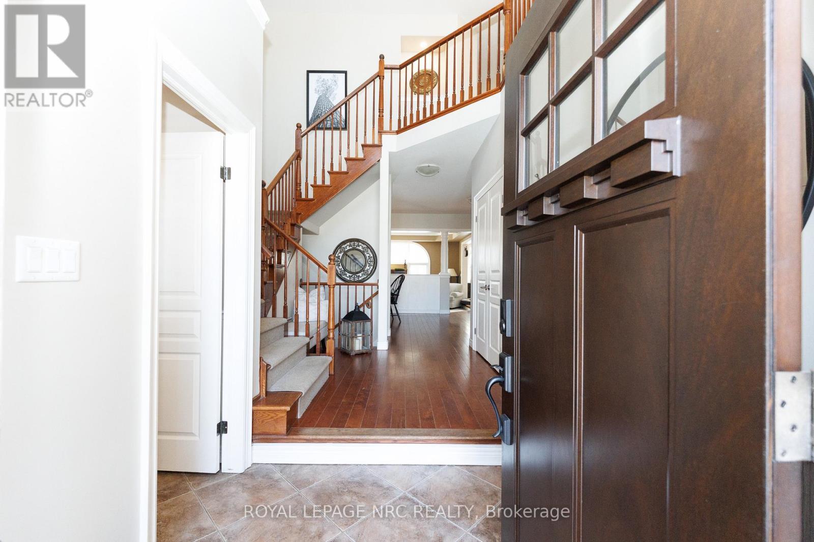 












27 BELL AVENUE

,
Grimsby (Grimsby East),




Ontario
L3M1B2

