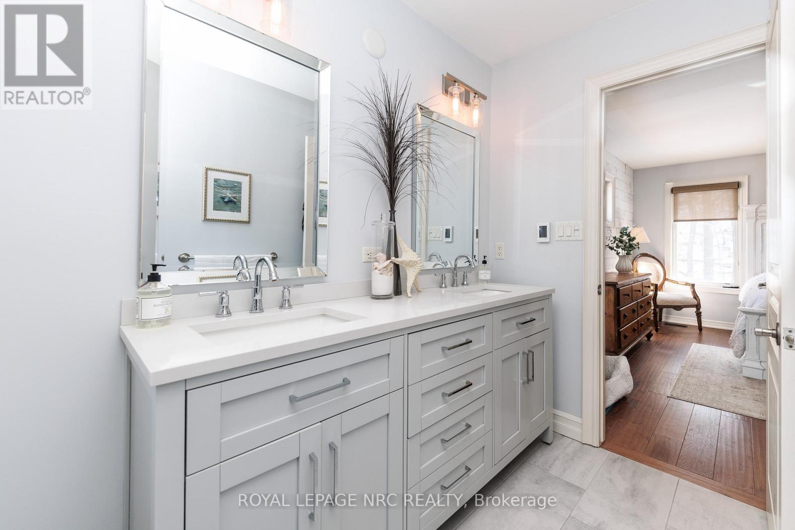 












27 BELL AVENUE

,
Grimsby (Grimsby East),




Ontario
L3M1B2

