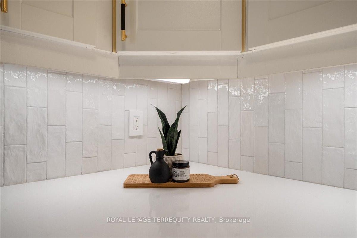 









3070


Rotary

Way, 402,
Burlington,




ON
L7M 0H1

