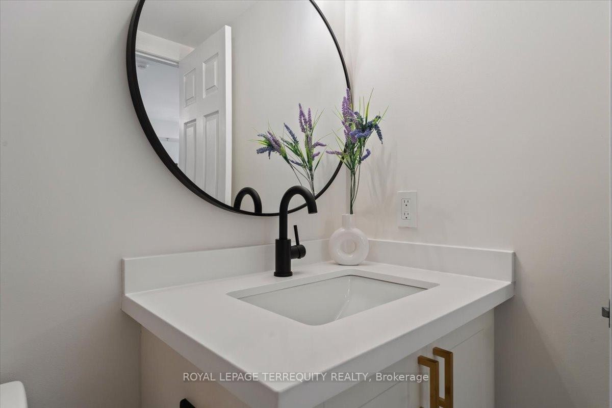 









3070


Rotary

Way, 402,
Burlington,




ON
L7M 0H1

