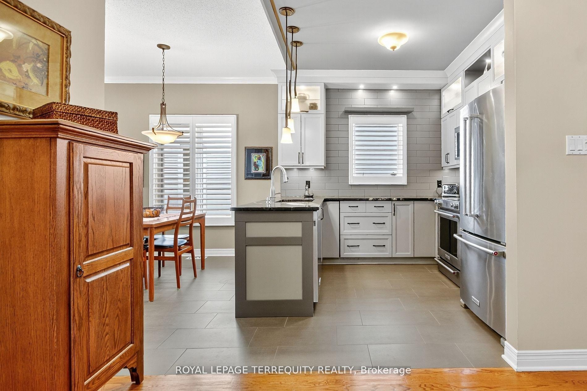 









96


Allanford

Avenue,
Hunt Club - South Keys and Area,




ON
K1T 3Y6

