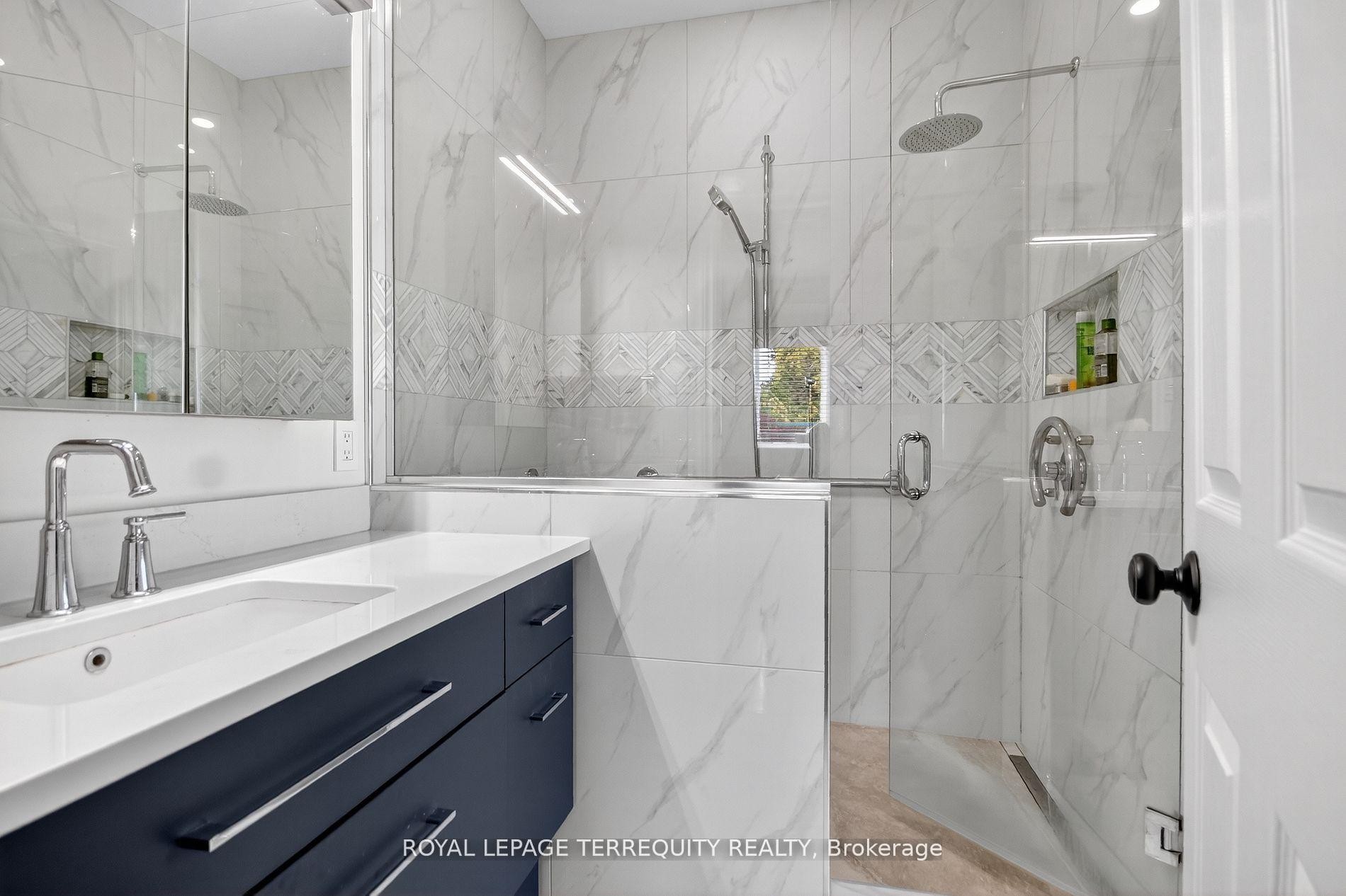 









96


Allanford

Avenue,
Hunt Club - South Keys and Area,




ON
K1T 3Y6

