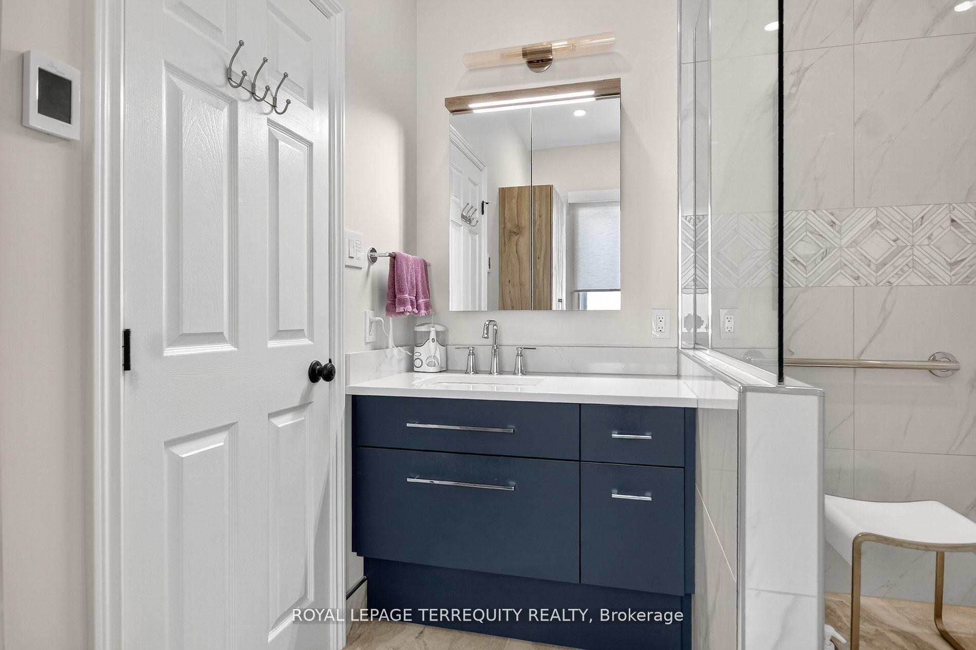 









96


Allanford

Avenue,
Hunt Club - South Keys and Area,




ON
K1T 3Y6

