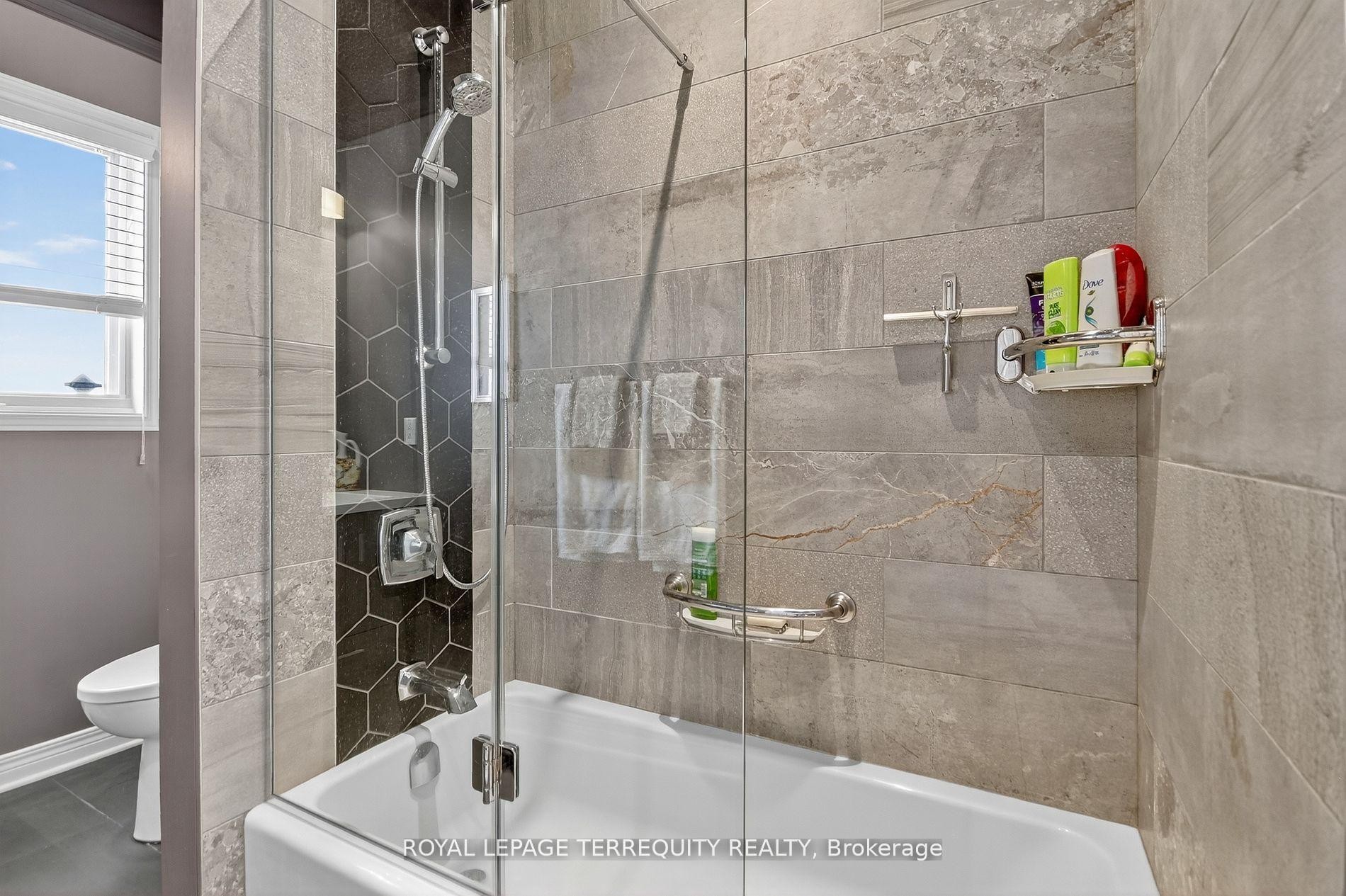 









96


Allanford

Avenue,
Hunt Club - South Keys and Area,




ON
K1T 3Y6

