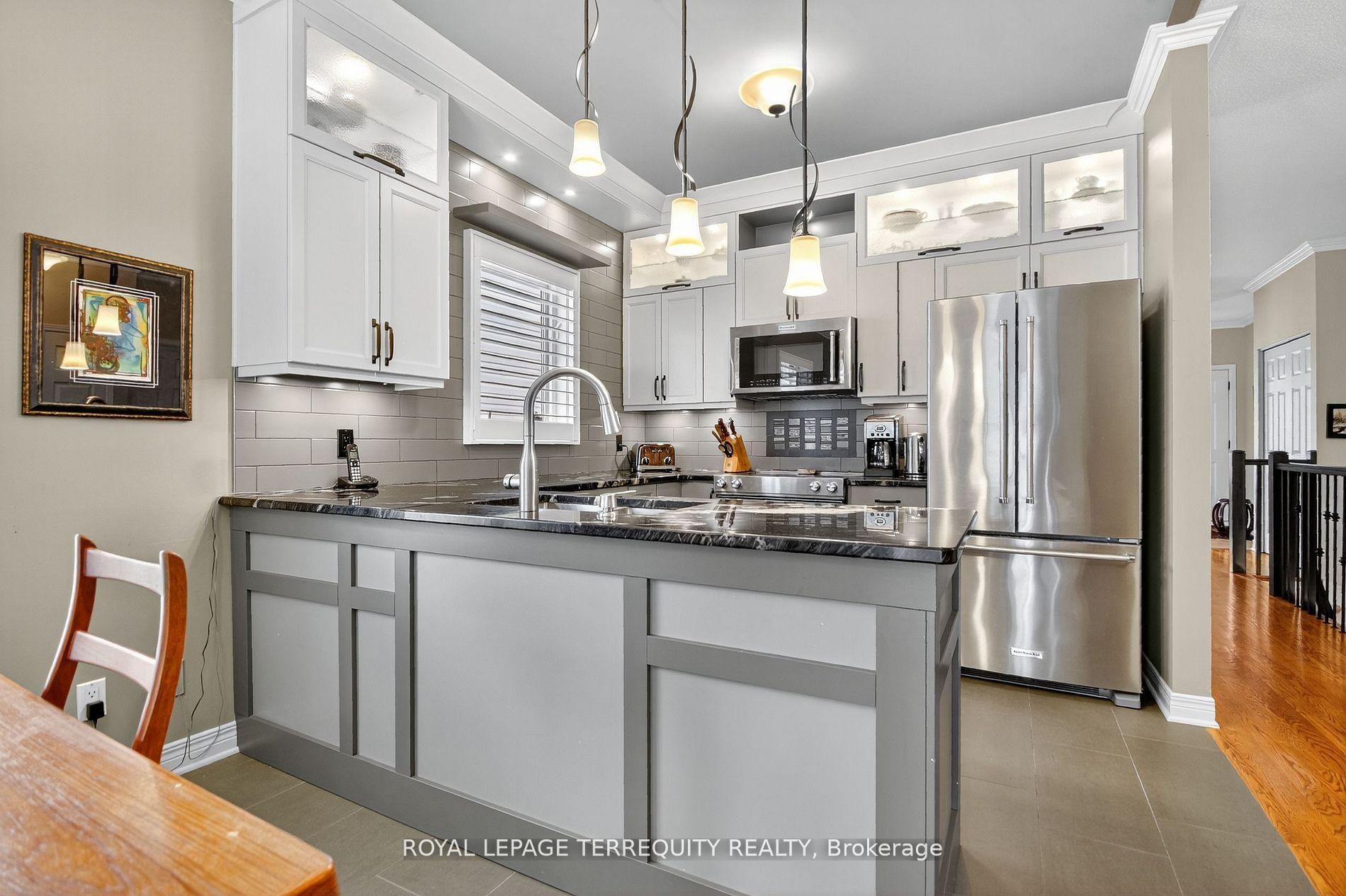 









96


Allanford

Avenue,
Hunt Club - South Keys and Area,




ON
K1T 3Y6

