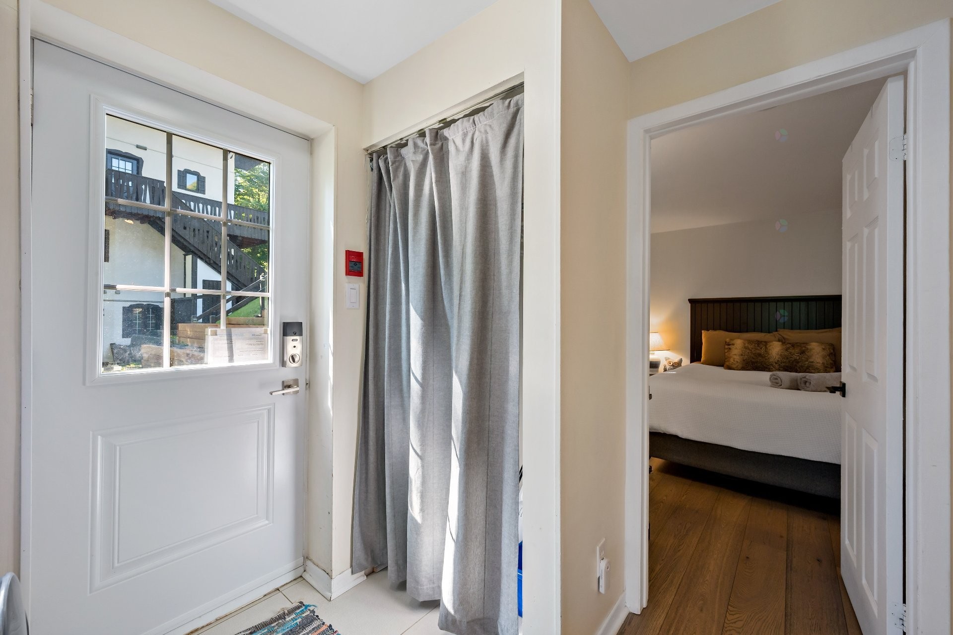 









231


Ch. de Lac-Tremblant-Nord

, 420,
Mont-Tremblant,




QC
J8E1B4

