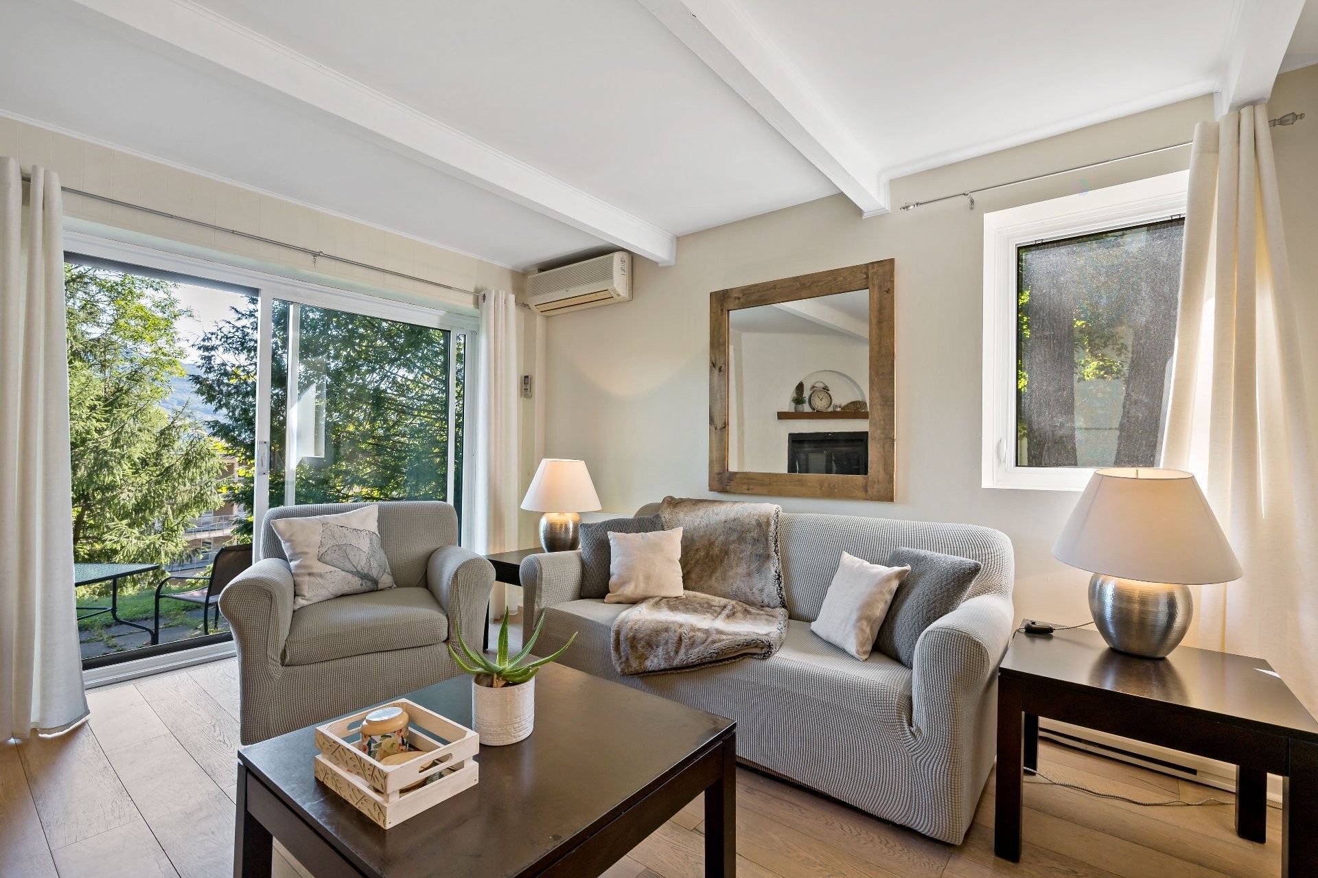 









231


Ch. de Lac-Tremblant-Nord

, 420,
Mont-Tremblant,




QC
J8E1B4

