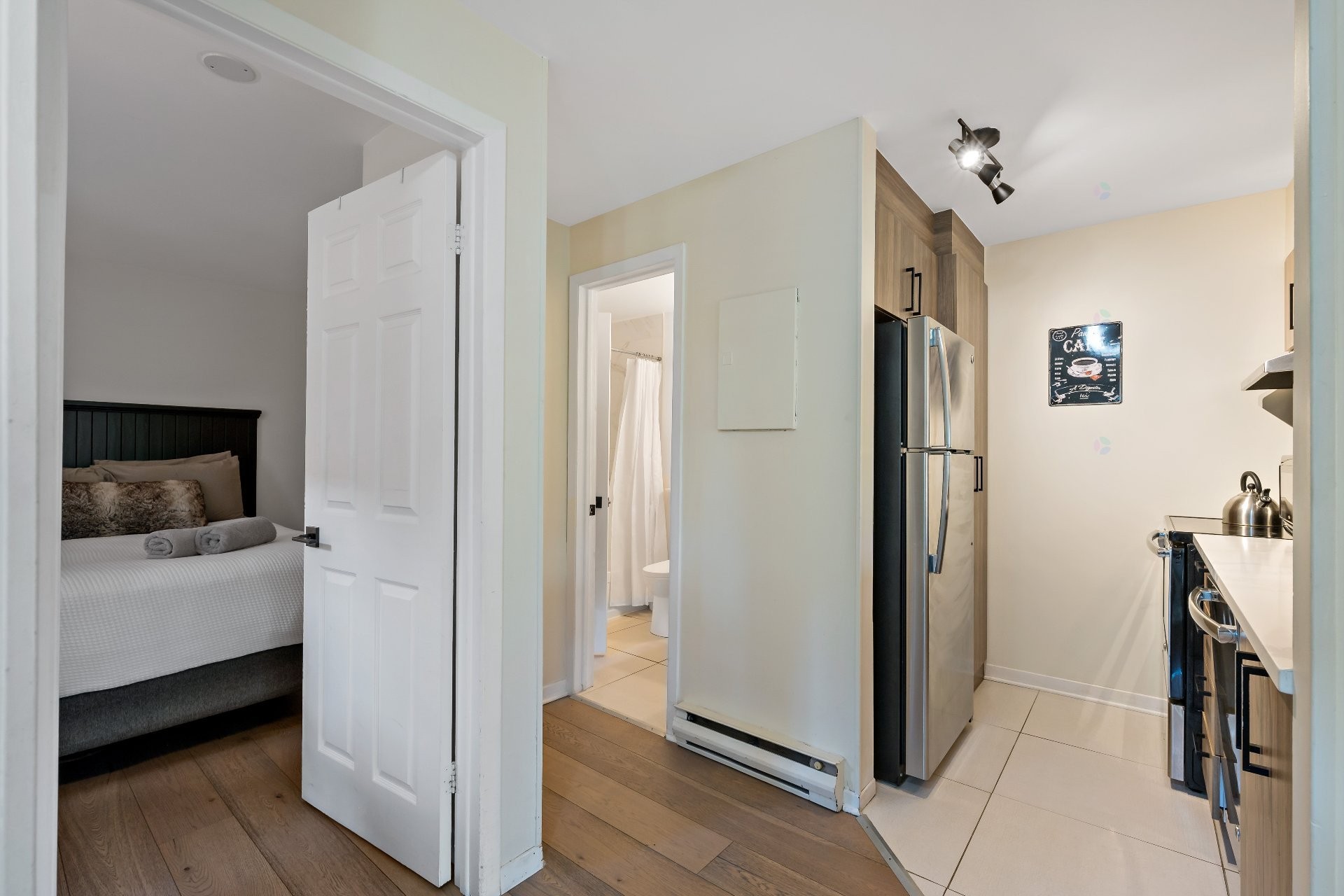 









231


Ch. de Lac-Tremblant-Nord

, 420,
Mont-Tremblant,




QC
J8E1B4

