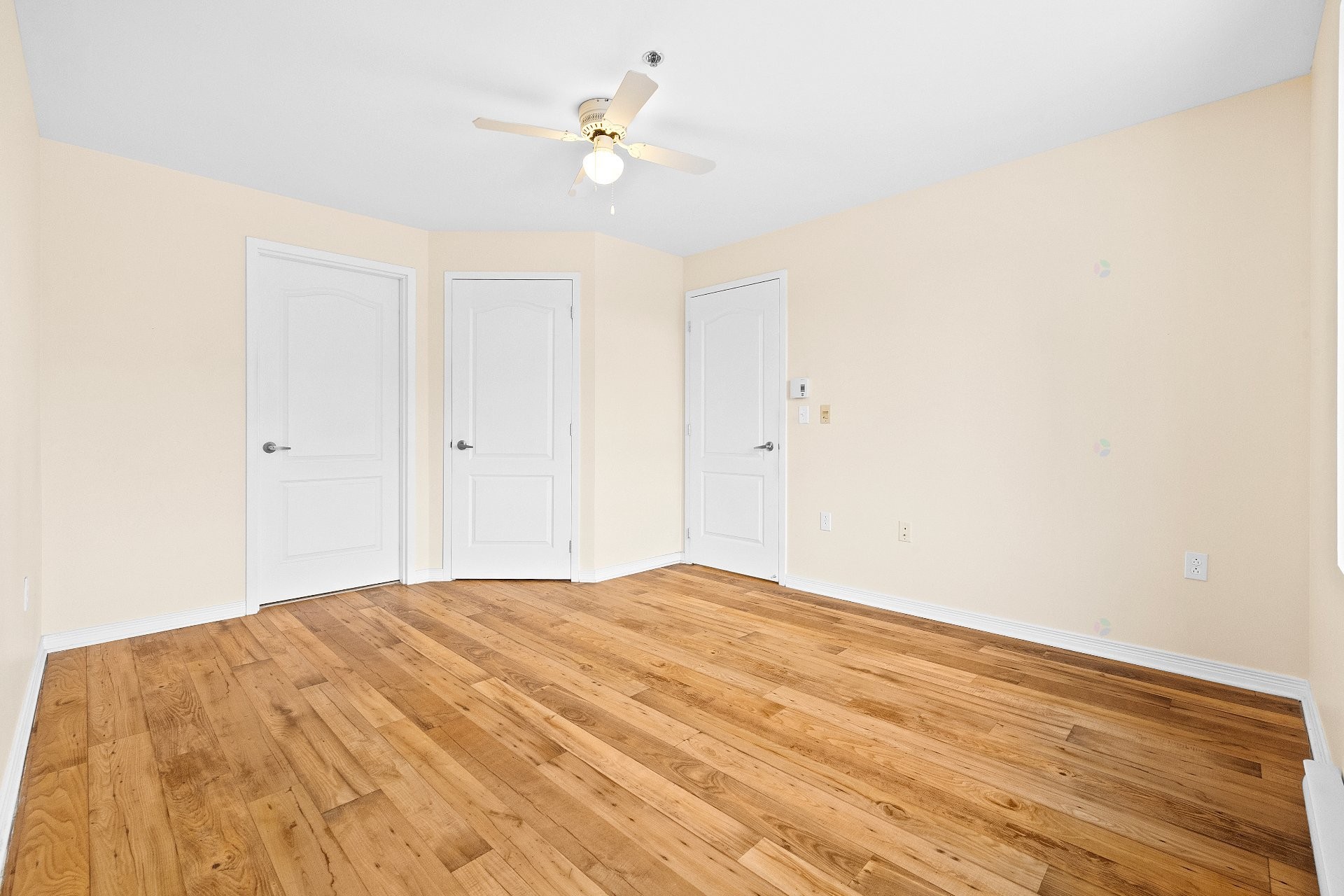 









33


Boul. St-Elzear E.

, 111,
Laval (Vimont),




QC
H7M1C3

