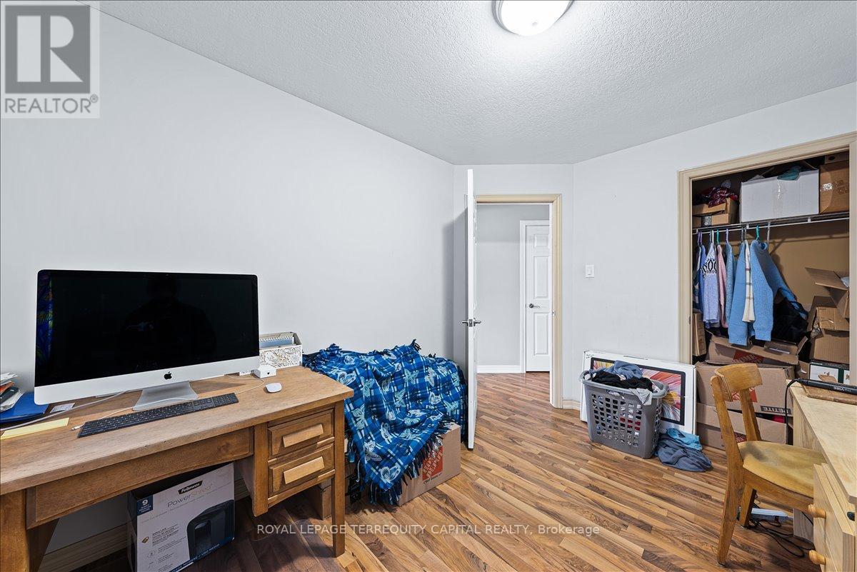 












102 HENRY STREET

,
Barrie,




Ontario
L4N1C8

