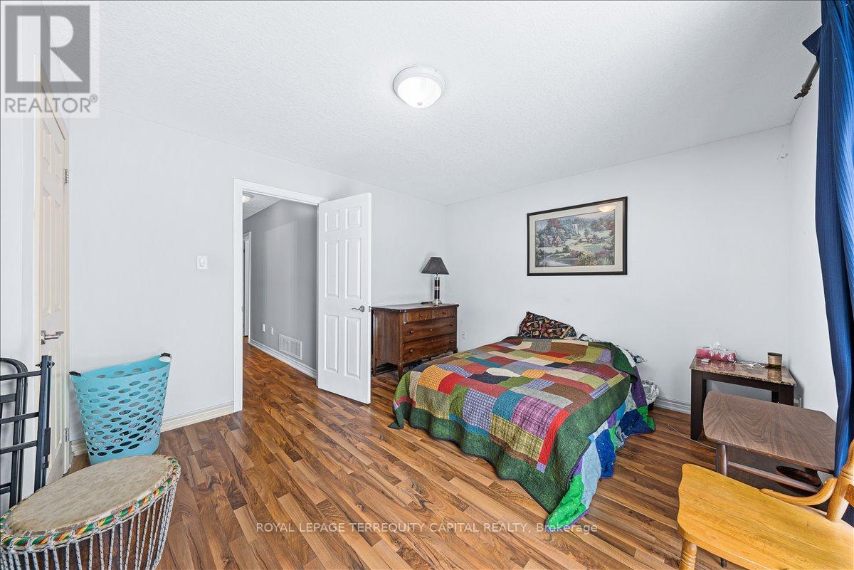 












102 HENRY STREET

,
Barrie,




Ontario
L4N1C8

