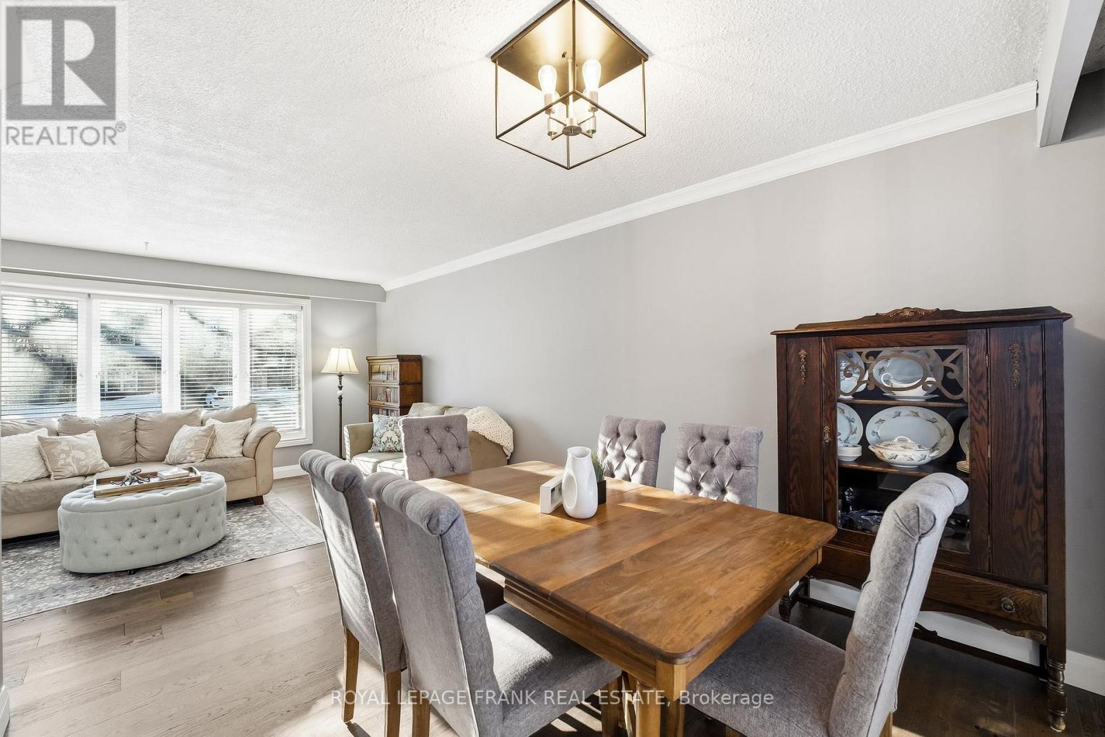 












489 CRESTWOOD DRIVE

,
Oshawa (O'Neill),




Ontario
L1G2R4

