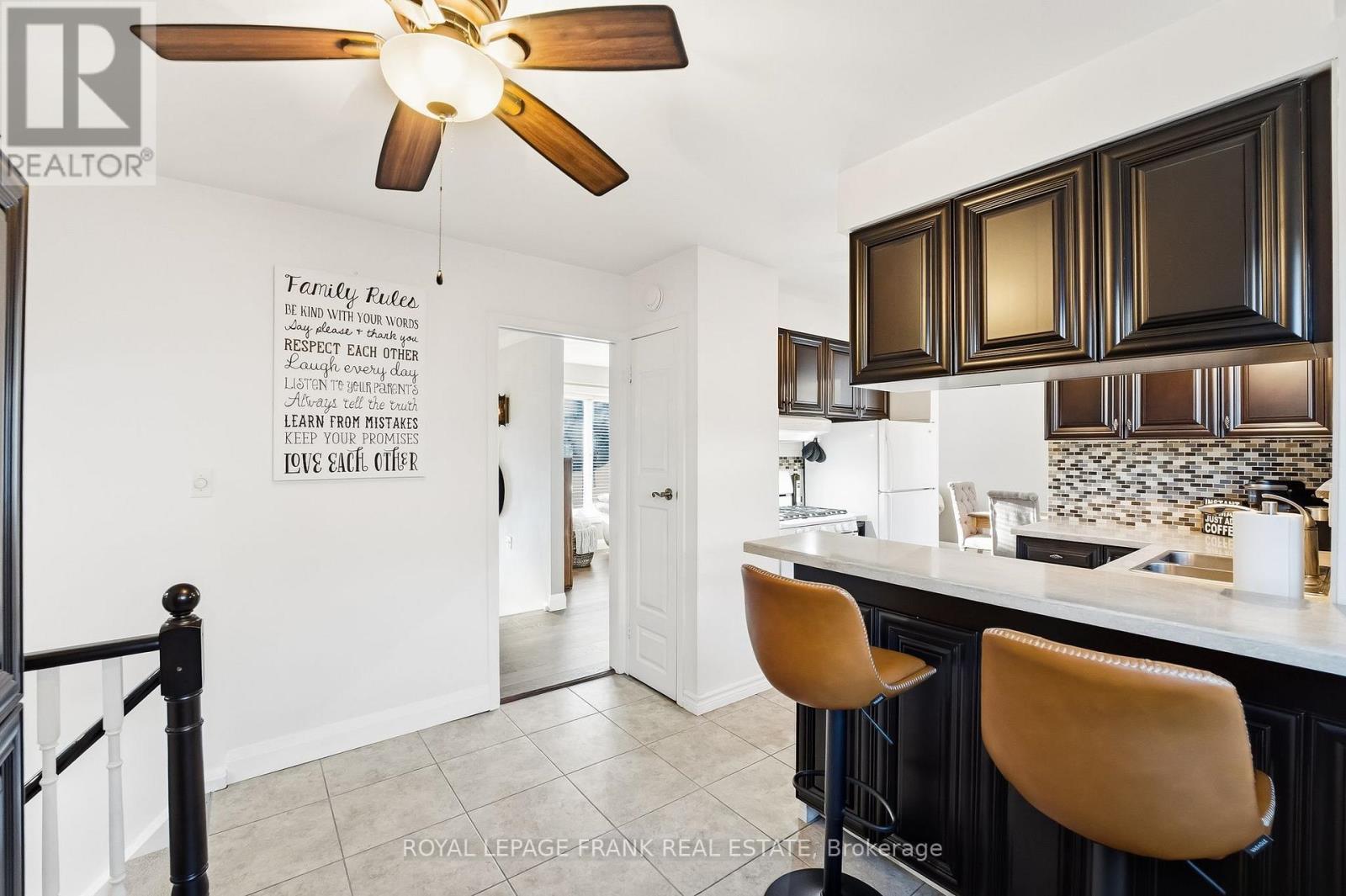 












489 CRESTWOOD DRIVE

,
Oshawa (O'Neill),




Ontario
L1G2R4

